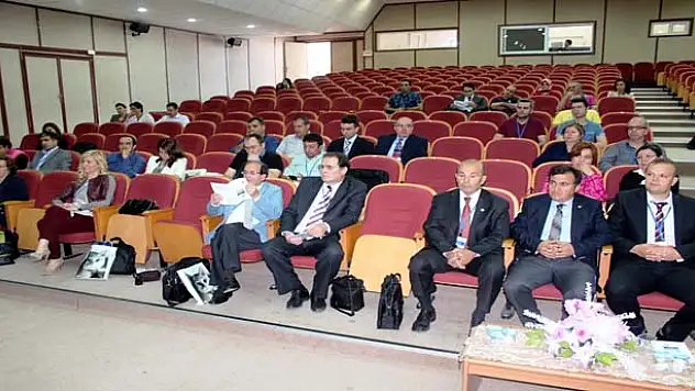 YYÜ'de Ulusal Hesaplaşmalı Kimya Çalıştayı Yapıldı