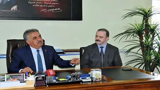 Bakan Yazıcı'dan Büyükşehir Belediyesi'ne Tepki