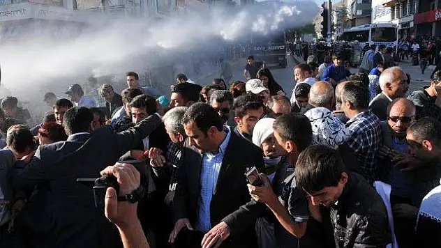 LİCE PROTESTOSUNA POLİS ENGELİ