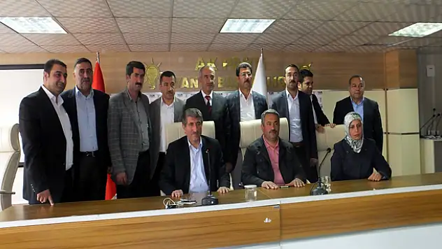 AK PARTİDE İSTİFALAR GERÇEKLEŞTİ