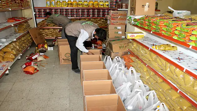 Rahmet Eli Gıda Bankası Yardımlarına Devam Ediyor