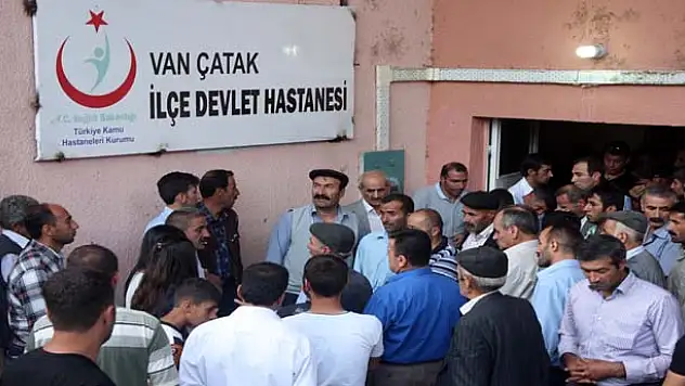 Çatak'ta Köy Korucusu Kendini Vurdu