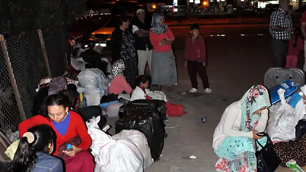 Van-İstanbul Yolcuları Araçsız Kaldı