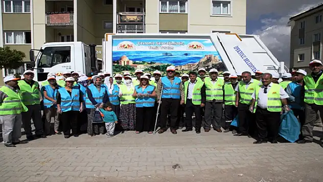 İpekyolu Belediyesi Toki'de Temizliğe El Attı