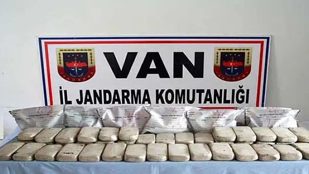 Van'da 25 Kilo Eroin Ele Geçirildi 