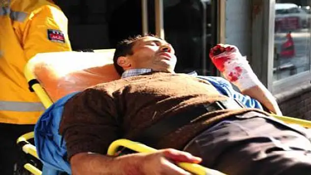 Kurbanı ehline kestirin!