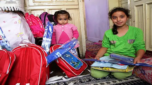 Öğrencilere Kırtasiye Yardımı Yapıldı