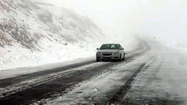 Bahçesaray'da Kar Yağışı