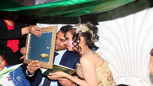 Sığınmacı Çift Van'da Evlendi