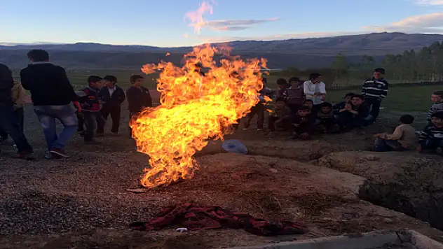 Su Kuyusundan Ateş Çıkıyor