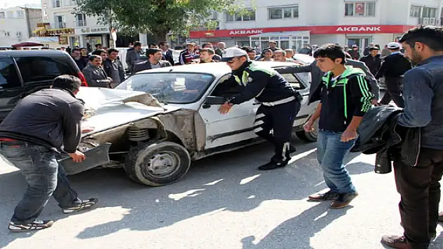 29 Ekim Provasında Trafik Kazası Oldu