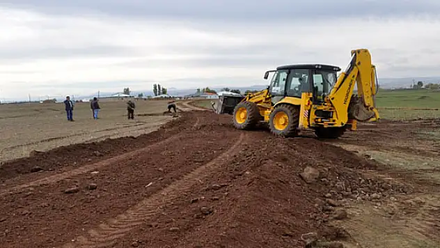 Özalp Belediyesi'nden Yol Yapım Çalışması