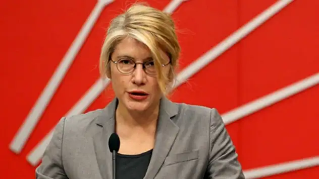 CHP'yi Sarsan İstifa