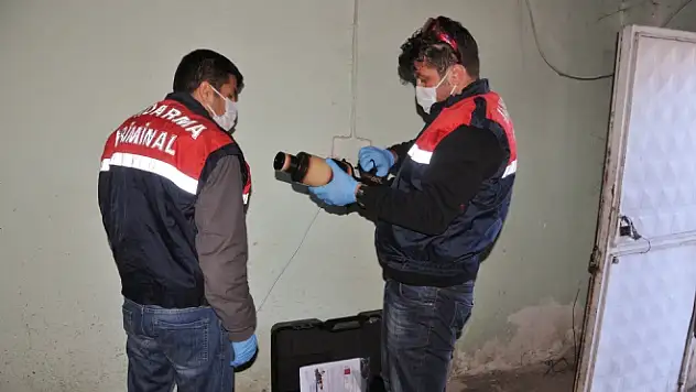 Jandarma özel cihazlarla inceleme yapttı