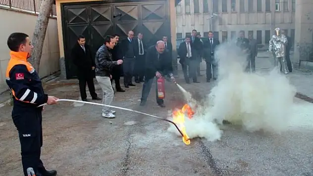  (AFAD) ekipleri'nden yangın tatbikatı