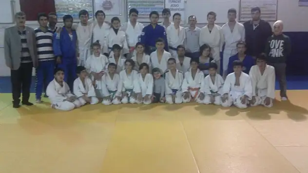 Aanda Judo Kuşak Sınavı Yapıldı
