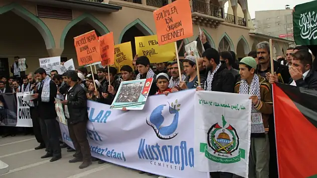 Mustazaflar Cemiyeti'nden İsrail'e lanet 