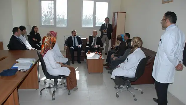 Tuşba Kaymakamı Alaköy'de  bulunan okulları ziyaret 