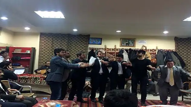 AK Partililerden Aşıklar Kahvesi'ne Ziyaret