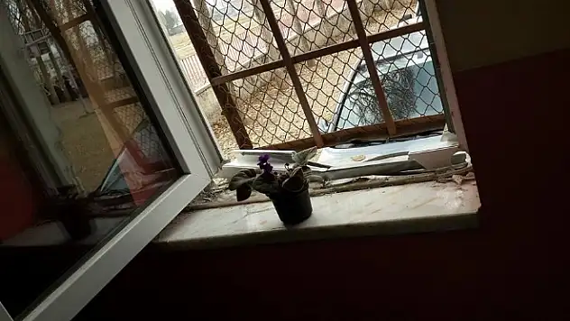 Sınav Öncesi Okulu Tahrip  Ettiler