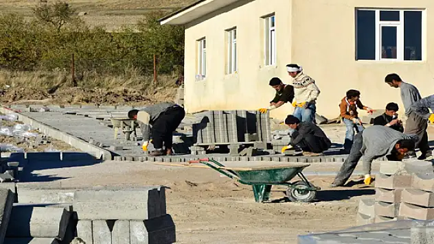 Tuşba Belediyesi'nin Çalışmaları Devam Ediyor