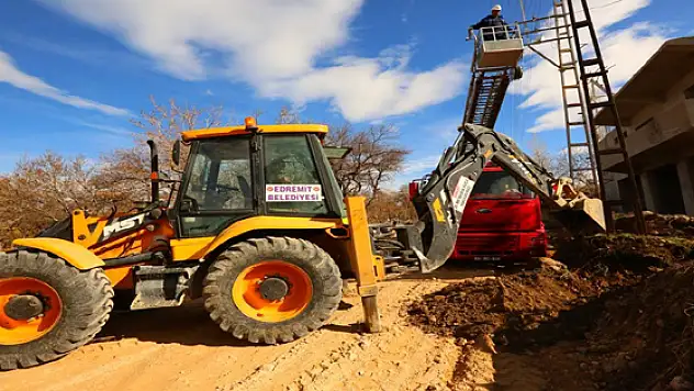 Edremit Belediyesi Çalışmalarına Devam Ediyor