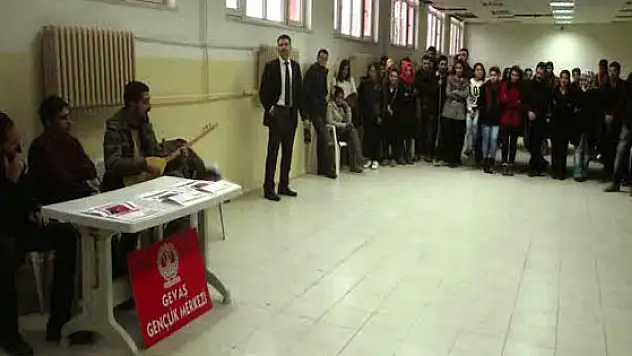 Gevaş'ta O Ses Benim Yarışması Düzenlendi