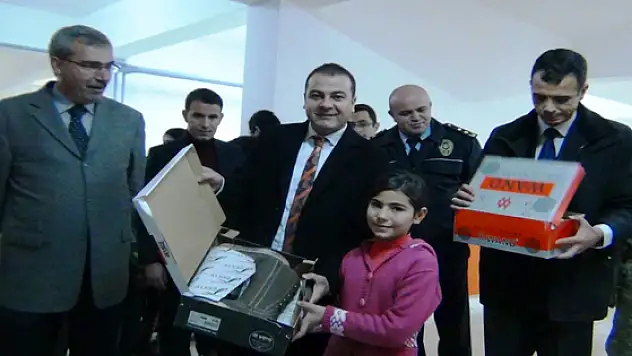 Fedakar Öğretmenden Örnek Davranış