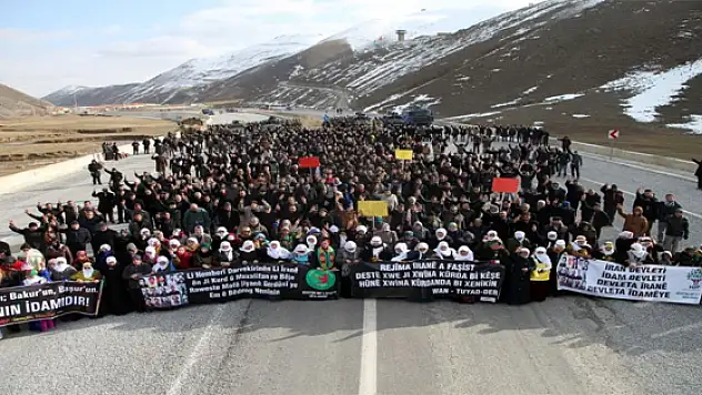 İran'daki İdamlar Sınırda Protesto Edildi