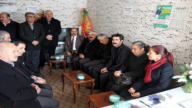 Eş Başkanlardan Gevaş'a Ziyaret