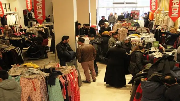 İranlılar Van Esnafının Yüzünü Güldürdü