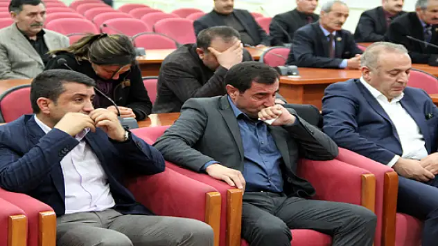 Büyükşehir Belediyesinde Ağlatan Toplantı