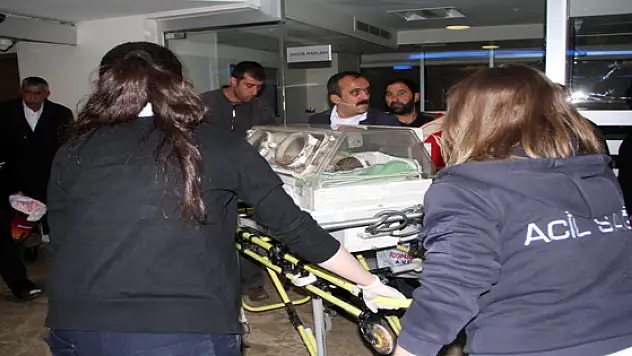 5 Günlük Bebek Askeri Helikopterle Vana Getirildi