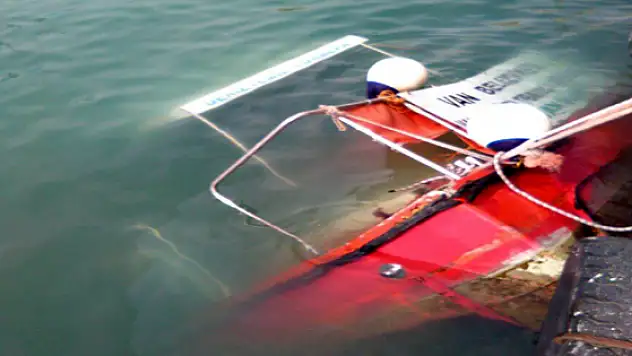 Fırtına Deniz Süpürgesini Batırdı