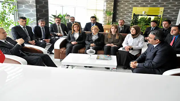 Vali Taşyapandan Sağlık Müdürlüğüne Ziyaret