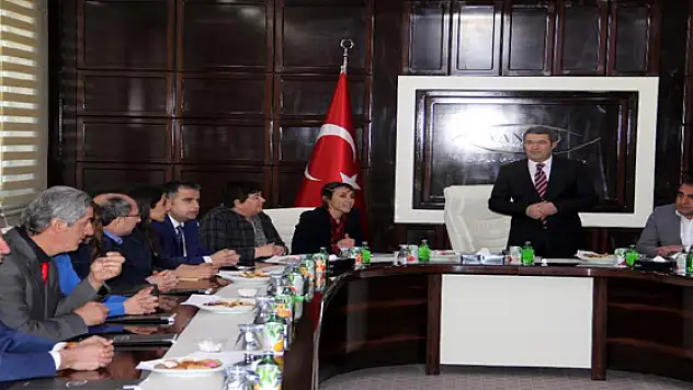 HDP Adayları Van TSOyu ziyaret etti