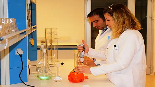 VATBO Toprak,Bitki,Su Analizi Laboratuvarı Kurdu