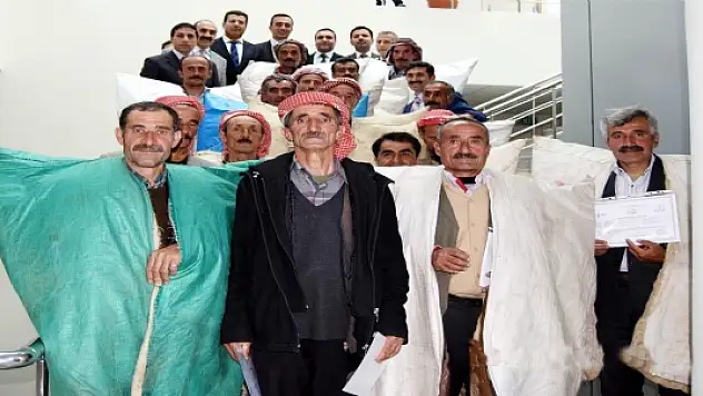 Sürü Yöneticileri Sertifikalarını Aldı