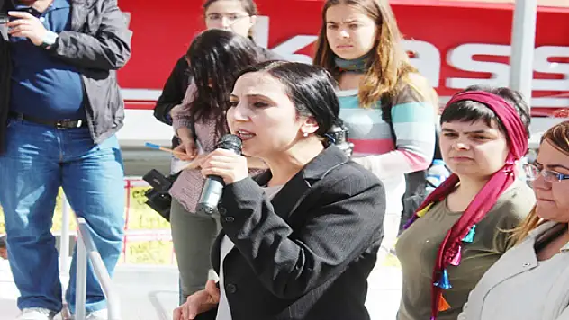 HDP'den Kadın Seçim Bürosu Açılışı 