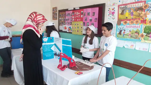 Öğrenciler Projeleriyle Büyüledi