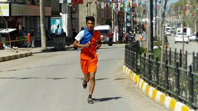 Özalp'ta 19 Mayıs Koşusu Düzenlendi