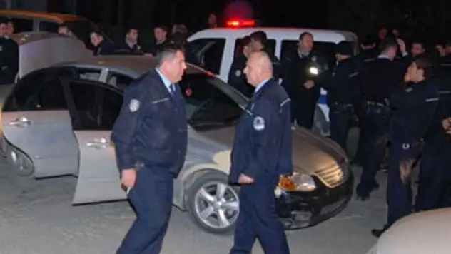 Dur ihtarına uymayan sürücü polis şehit etti