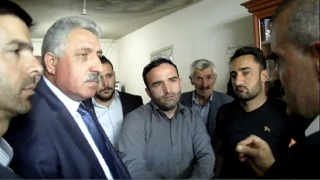 Başkaleliler'den AK Partililere Sıcak İlgi