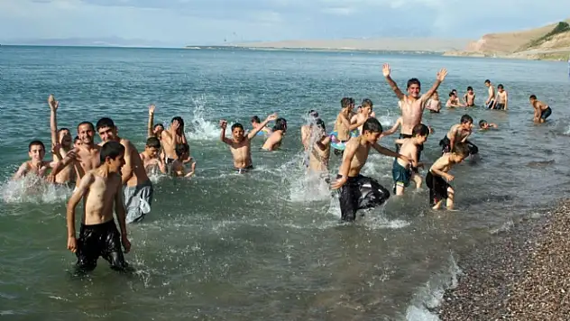 Ramazan Öncesi Sahiller Doldu 