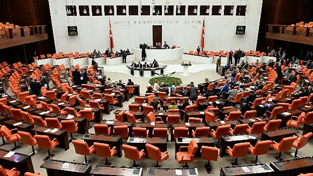 Meclis bugün açılıyor