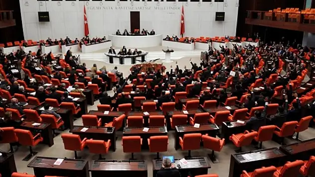 Deniz Baykal ve İsmet Yılmaz 4. Turda