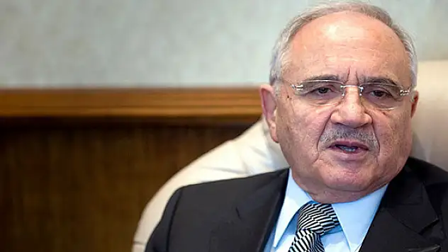 Yeni Milli Savunma Bakanı Vecdi Gönül oldu