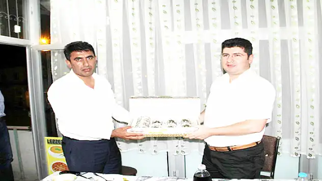 Başkale Kaymakamından Esnafa İftar Yemeği