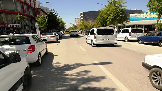 İskele Caddesinin Çift Yönlü Trafiğe Açılması