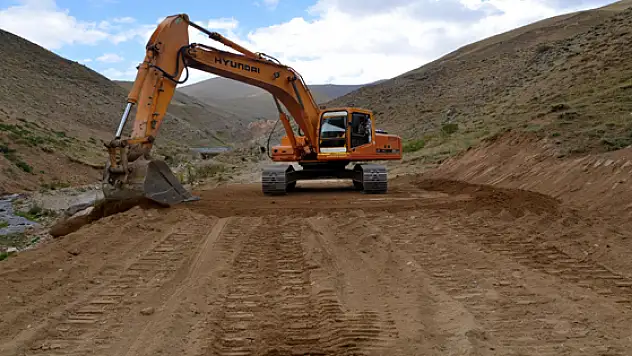 Ercişte Yol Yapım Çalışması
